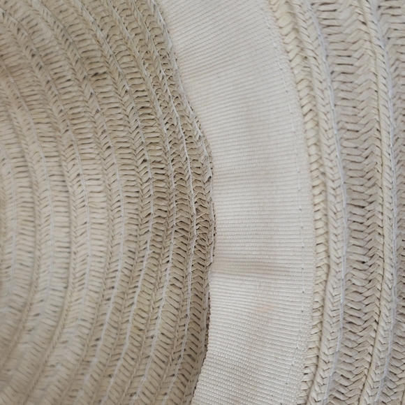 Old Navy straw paper beach hat with colorful edge detail Size L/XL - Picture 6 of 7